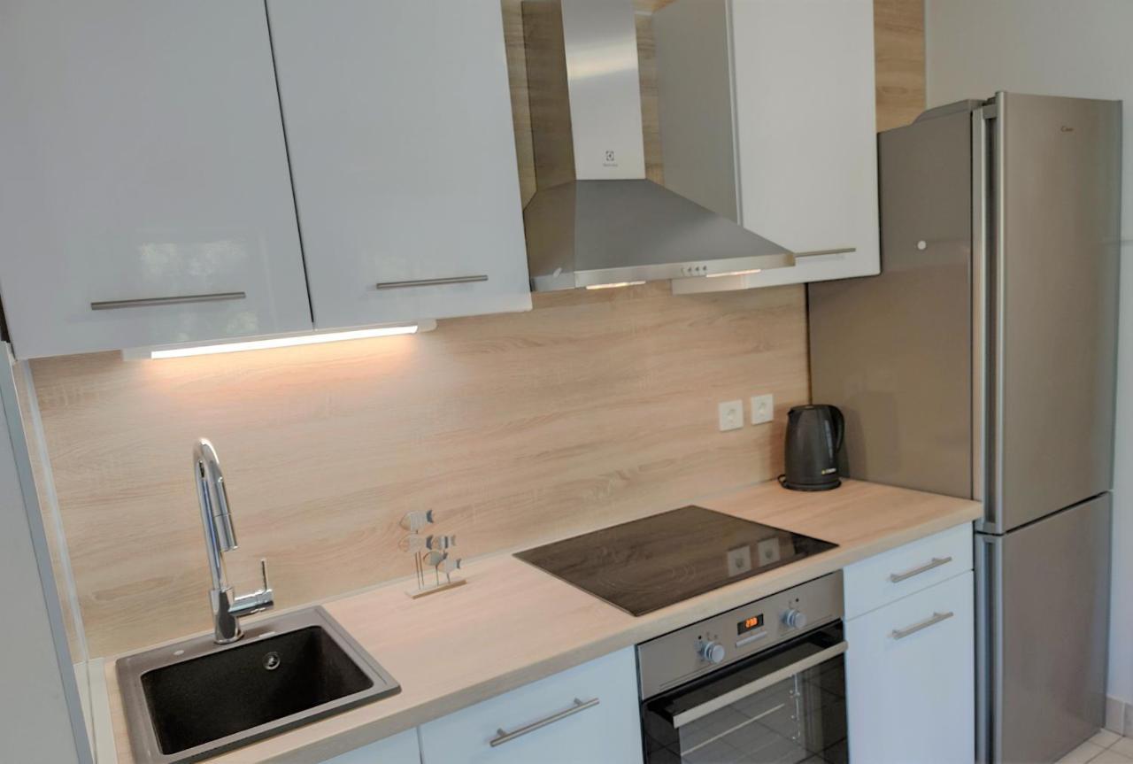 Apartments Riba 维斯 客房 照片
