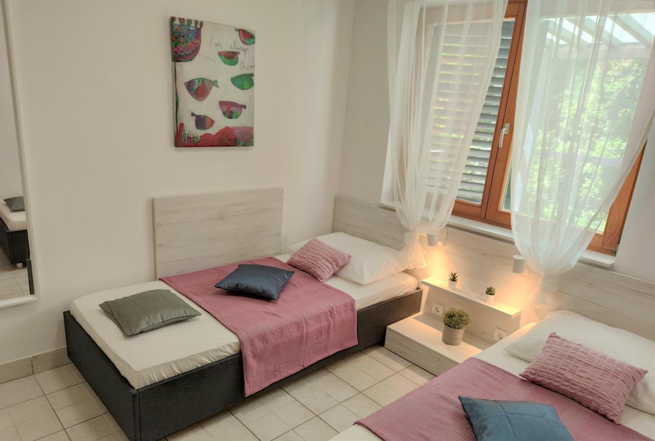 Apartments Riba 维斯 客房 照片